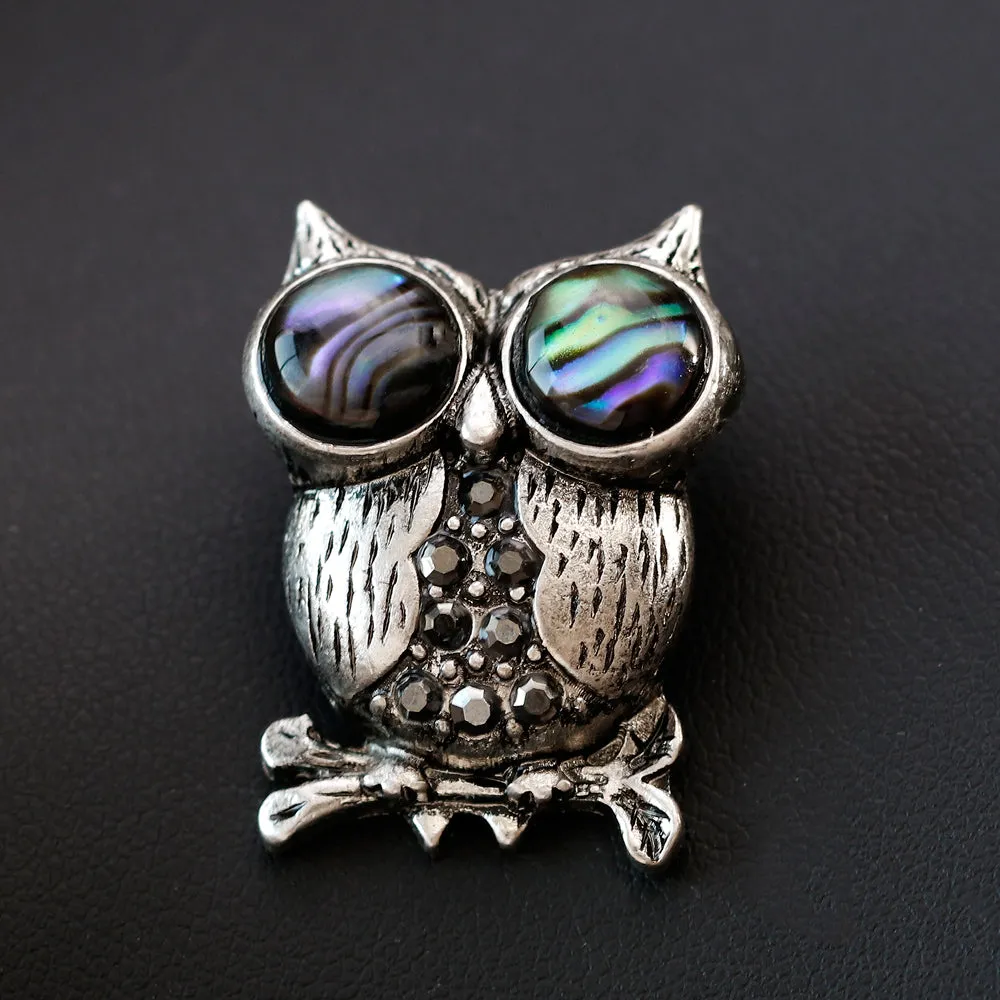 Alloy natural shell animal owl brooch, fashionable accessory, holiday brooch, perfect gift for women