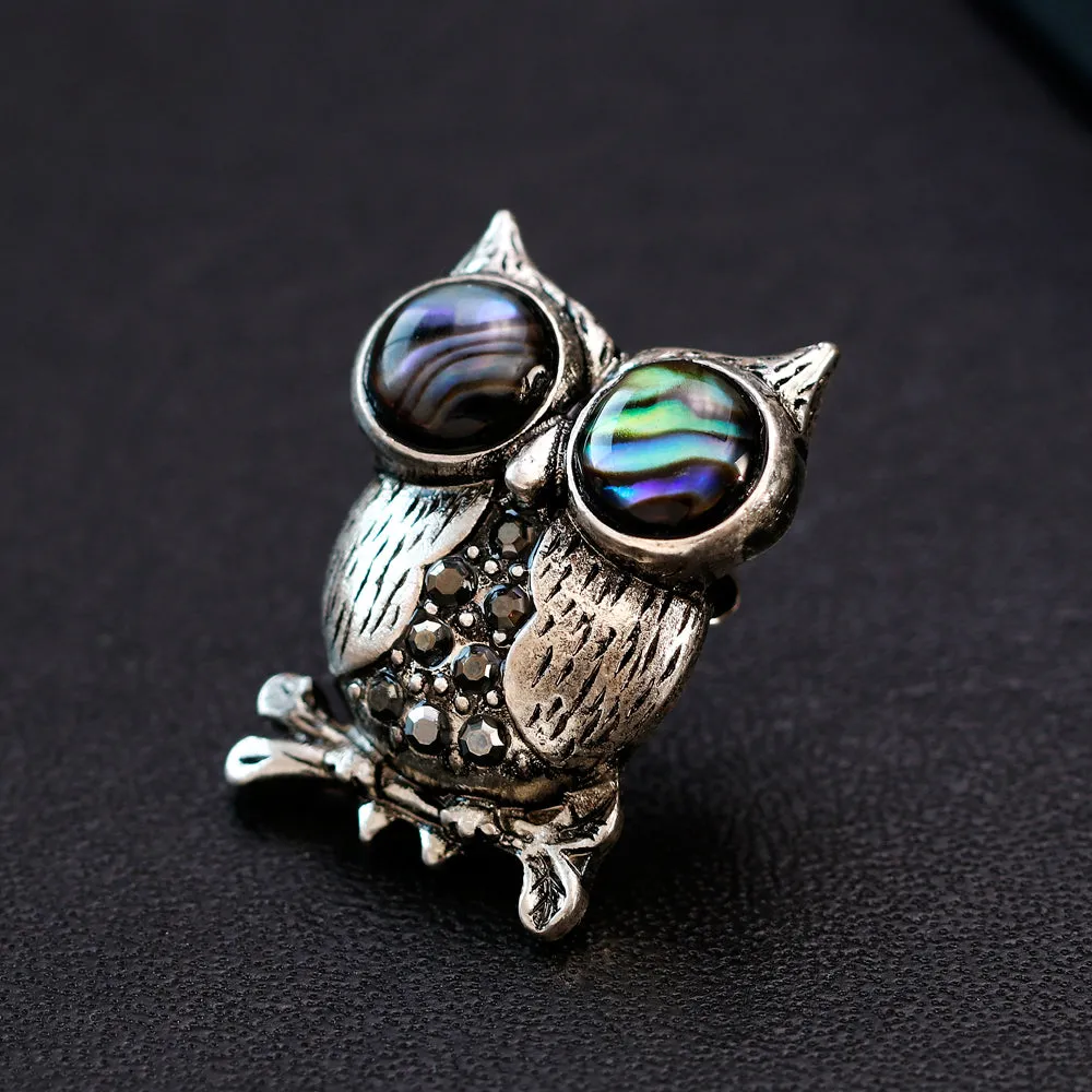 Alloy natural shell animal owl brooch, fashionable accessory, holiday brooch, perfect gift for women