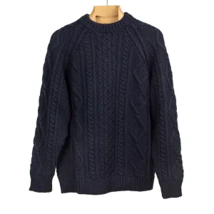 Cabled raglan sleeve crewneck in navy wool and cashmere