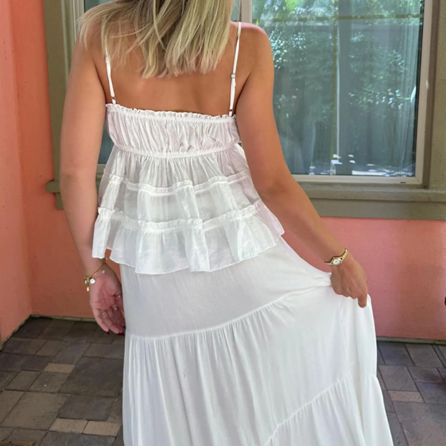 Faretumiya Women Ruffle Camisole Strap Square Neck Babydoll Cami Sleeveless Peplum Flowy Tank Top Y2k Going Out Cami Shirt