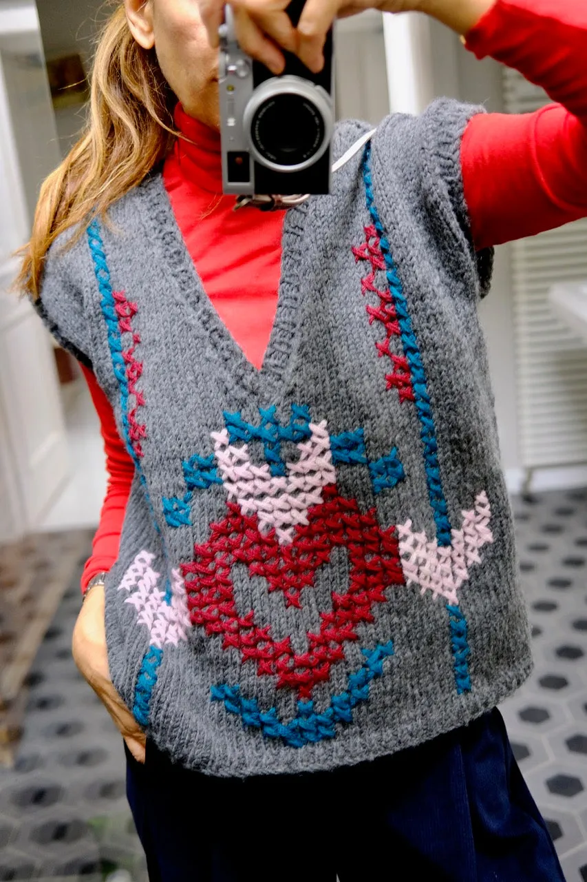 Knitwear No. 110. Ludovica V-Neck Vest
