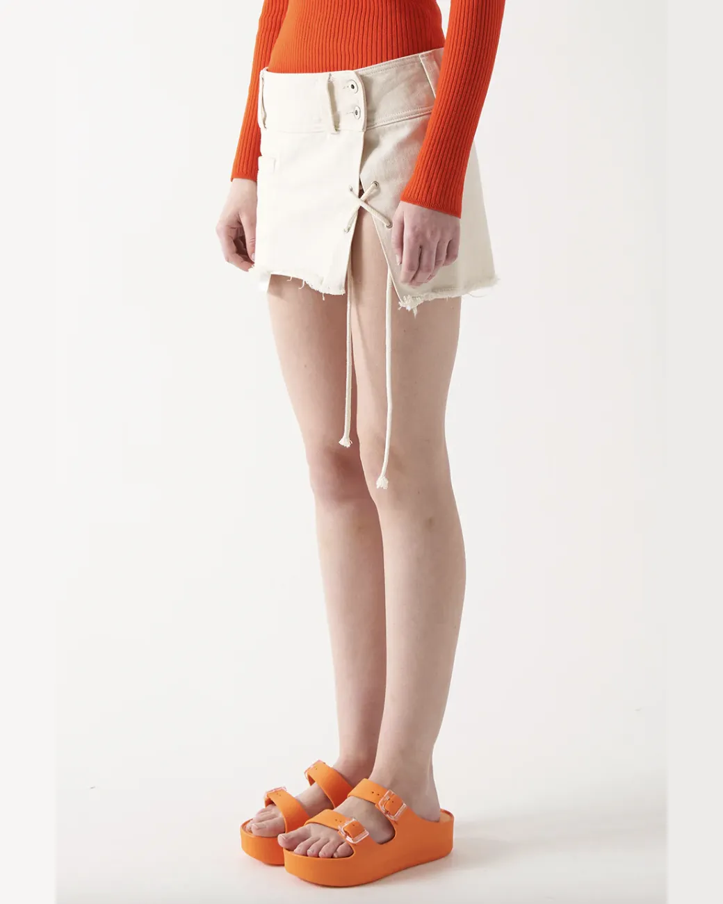 MILOS DENIM MINI SKIRT IN OFF-WHITE